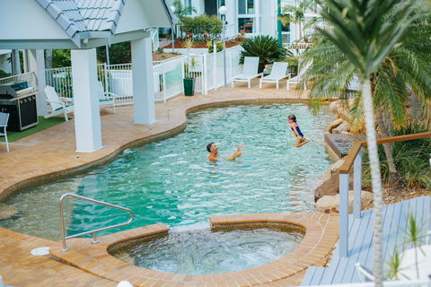 The Bay Apartments - Surfers Gold Coast 1