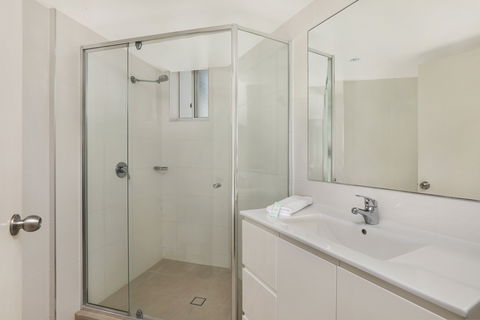 The Bay Apartments - Surfers Gold Coast 8