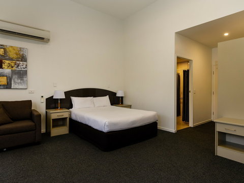The Waterloo Bay Hotel - Surfers Gold Coast 6