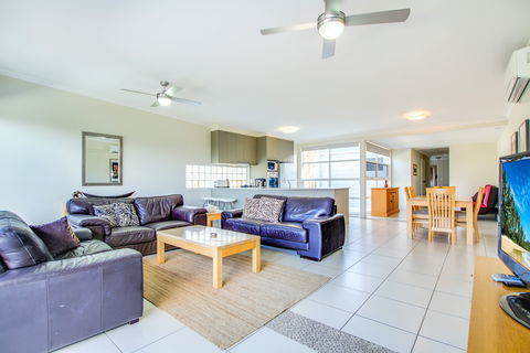 The Park Penthouse By Jervis Bay Beach Houses - Surfers Gold Coast 0