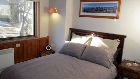 Wallace's - Crystal Creek Chalet 1 - Surfers Gold Coast 1