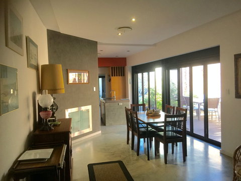 Westerley Accommodation - James House - Surfers Gold Coast 4