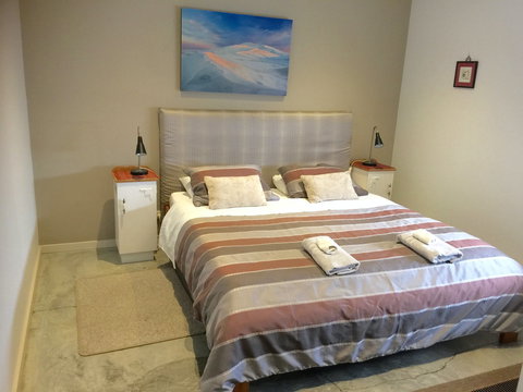 Westerley Accommodation - James House - Surfers Gold Coast 5