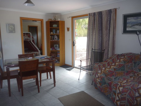 Yakkalla Holiday Cottage - Surfers Gold Coast 3