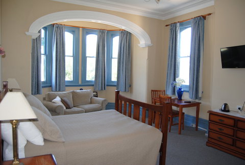 Airlie House Motor Inn - Surfers Gold Coast 1