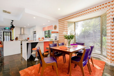 Barossa Retro BnB - Surfers Gold Coast 1