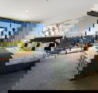 Blue Range Estate Villas - Surfers Gold Coast