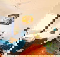 Bungo Beach House - Surfers Gold Coast