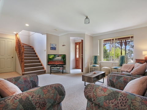 Burrill By The Beach - Surfers Gold Coast 2