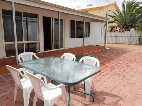Cactus Hill - Surfers Gold Coast 1
