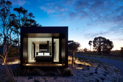 Cadole Avalon - Surfers Gold Coast 1