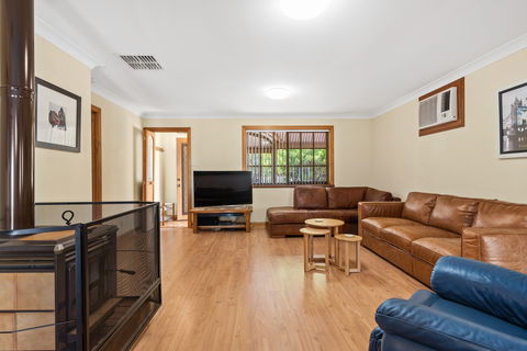 Century21 SouthCoast: Reef & Vines Port Noarlunga - Surfers Gold Coast 1