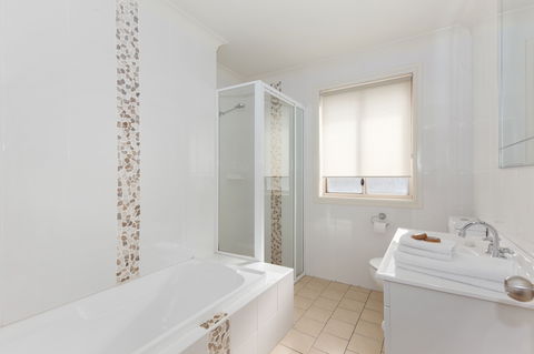 Colonial Court Villas Serviced Apartments - Surfers Gold Coast 0