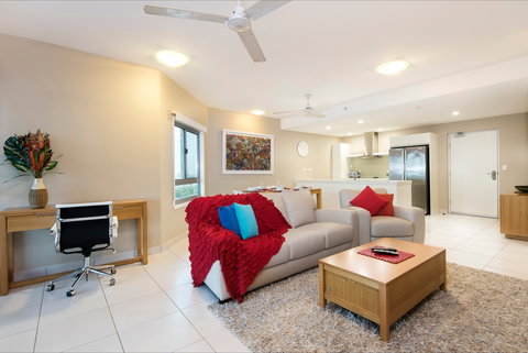 Darwin Executive Suites - Surfers Gold Coast 1