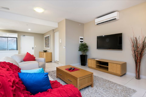 Darwin Executive Suites - Surfers Gold Coast 2