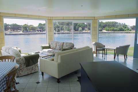 Douglas Riverside - Surfers Gold Coast 1