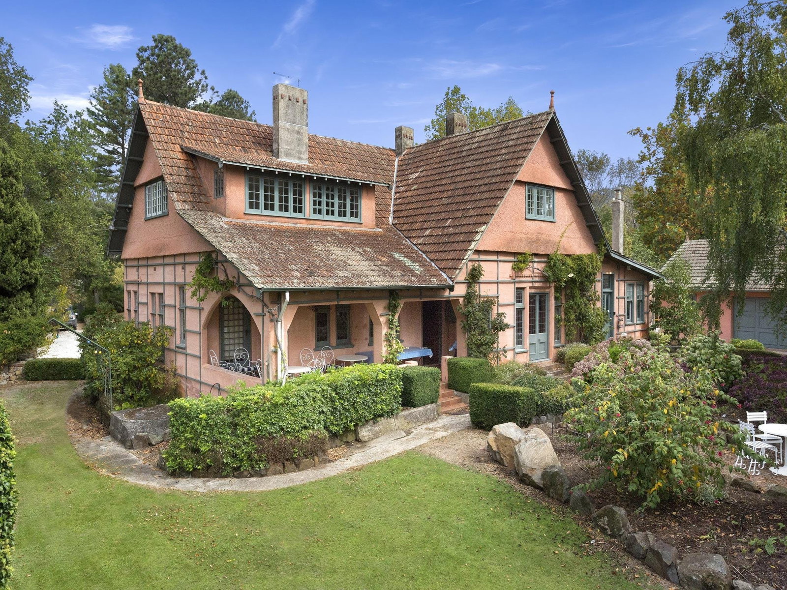 Rowella TAS Surfers Gold Coast