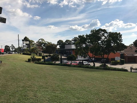 Hunts Hotel Liverpool - Surfers Gold Coast 0