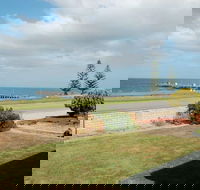Jay Jay's Beach House - Surfers Gold Coast