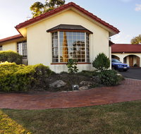 McNevins Warwick Motel and Gunyah Restaurant - Surfers Gold Coast
