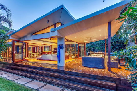 Pavilion Two At Broken Head - Exclusive Beachfront - Surfers Gold Coast 1