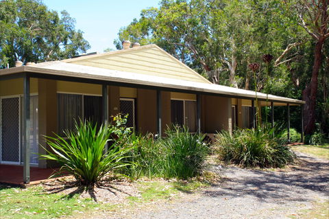 Port Stephens Treescape Camping And Accommodation - Surfers Gold Coast 2