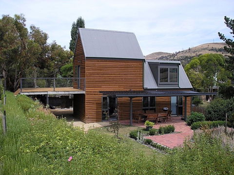 Red Brier Cottage Accommodation - Surfers Gold Coast 0