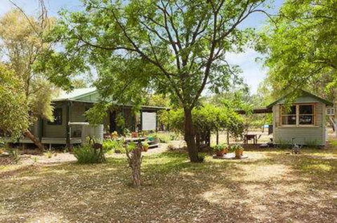Red Tractor Retreat - Surfers Gold Coast 1