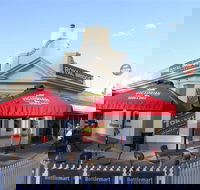 Royal Bridge Hotel Barham - Surfers Gold Coast