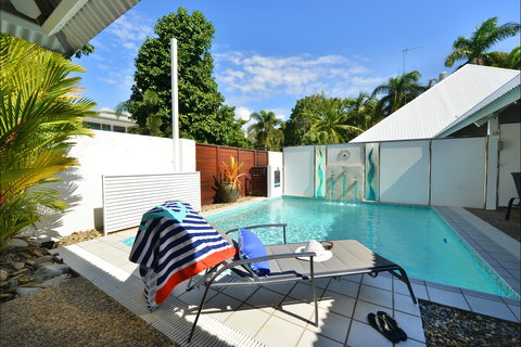 Serenity Port Douglas: Luxury Beachfront - Surfers Gold Coast 0