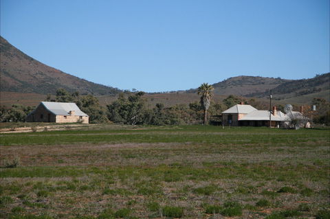 The Dutchman's Stern Homestead - Surfers Gold Coast 0
