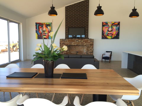 Bella Vista Farm House - Adelaide Hills - Surfers Gold Coast 0