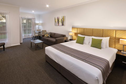 Bolton On The Park - Surfers Gold Coast 2