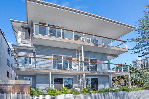 Bujerum Apartments On Burleigh - Surfers Gold Coast 1