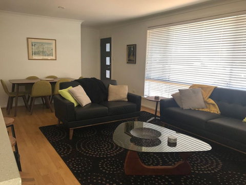 Dunsborough Cottage - Surfers Gold Coast 1