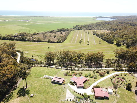Eagle's Roost Farmstay B&B - Surfers Gold Coast 1
