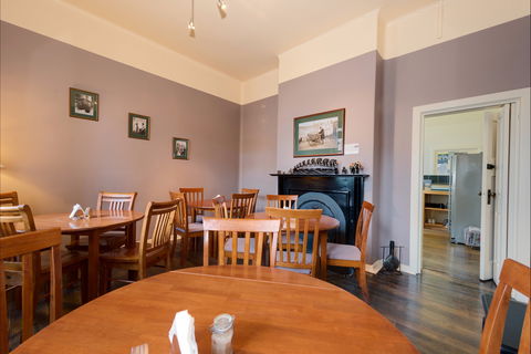 Edinburgh Gallery Bed & Breakfast - Surfers Gold Coast 2