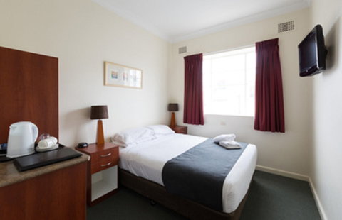 Knickerbocker Hotel - Surfers Gold Coast 0