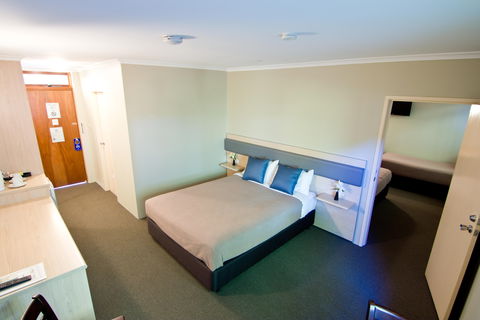 Lakeview Hotel Motel - Surfers Gold Coast 2