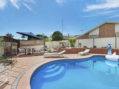 Lakelandia - Surfers Gold Coast 2