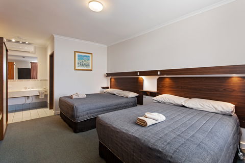 Maffra Motor Inn - Surfers Gold Coast 1