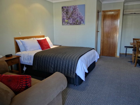 Roydons Motor Inn - Surfers Gold Coast 1