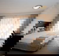 St Ives Apartments - Surfers Gold Coast