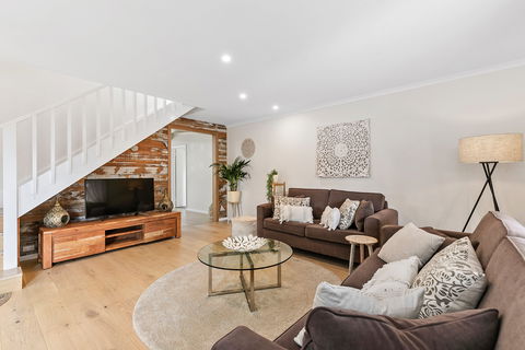 The Beach House Anglesea - Surfers Gold Coast 1