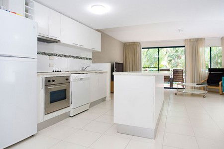 Gosamara Apartments - Surfers Gold Coast 1