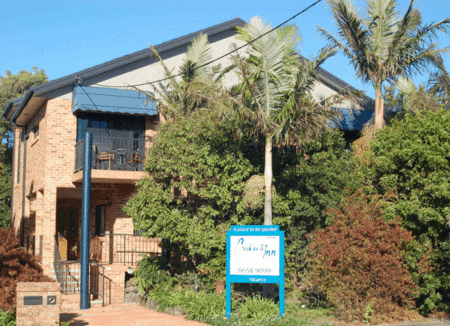 Creekside Inn - Surfers Gold Coast