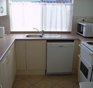 Sunseeker Holiday Units - Surfers Gold Coast