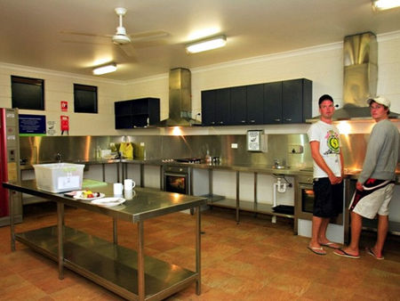 Blue Reef Backpackers - Surfers Gold Coast 1