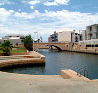 Crest Del Mar Apartments - Surfers Gold Coast