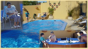 Mandurah Foreshore Motel - Surfers Gold Coast 2